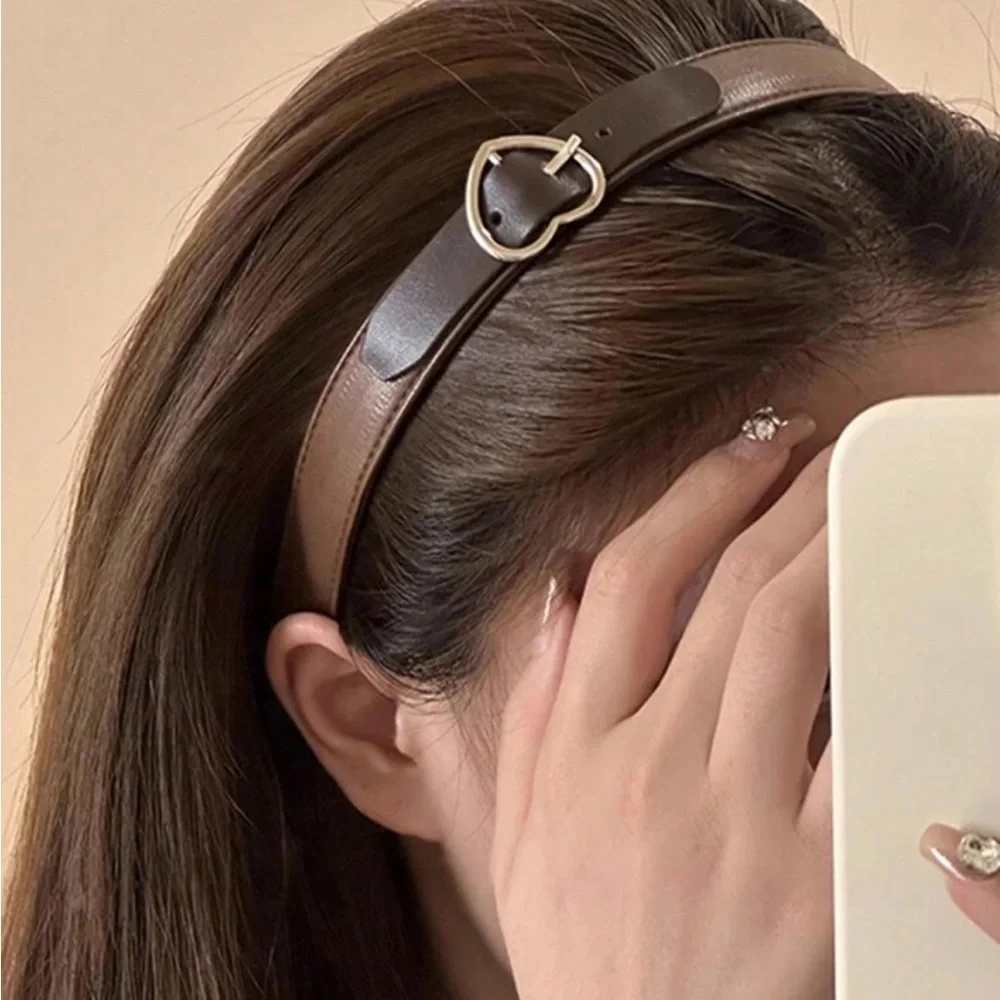 1pc Brown Leather Headband With Heart Shaped Buckle, Versatile Hair Accessory